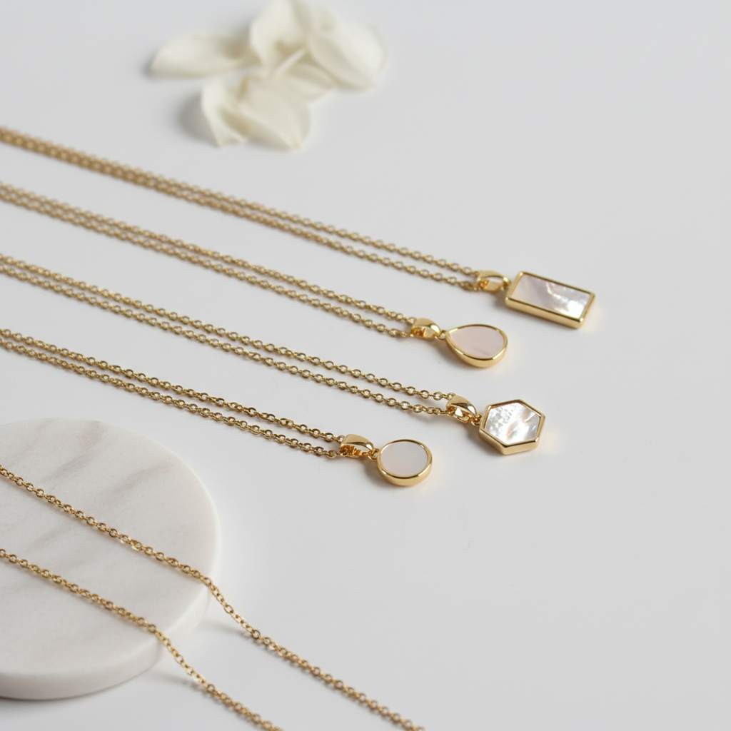 Mother of Pearl Seashell Pendant Necklace